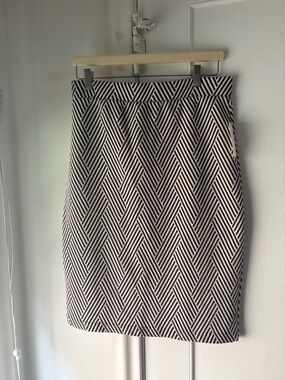 Anthropologie Black and White Zigzag Pencil Skirt